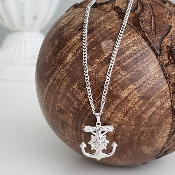 mariners crucifix cross anchor necklace