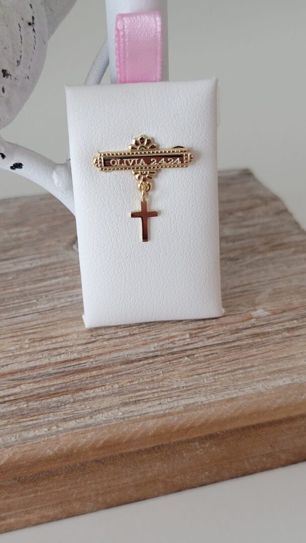 Engraved baptismal and christening pins from BeadifulBABY.
